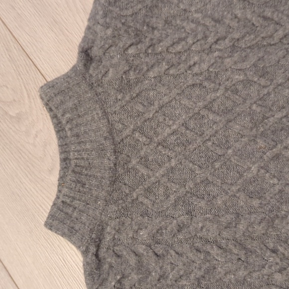 H&M | Cable Knit Sweater - Picture 2 of 4